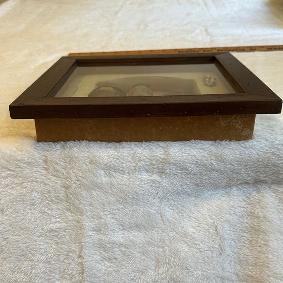 Vintage Art Miniature Wine Bottles 3D Shadow Box Antique Wine Theme Art NWT - Picture 4 of 7